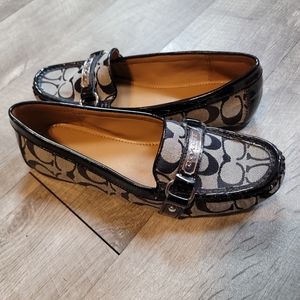Women's shoes
